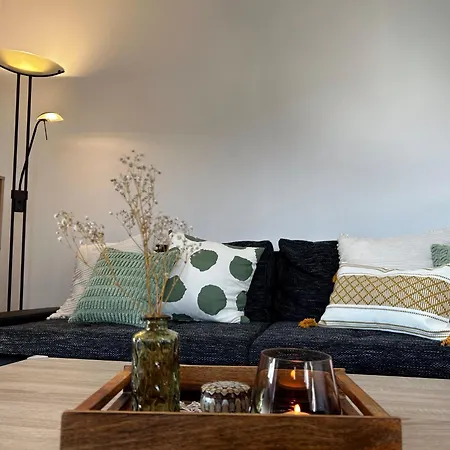 Stadt. Land. See. * Λειψία