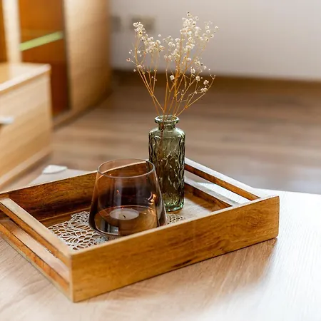 Stadt. Land. See. * Λειψία