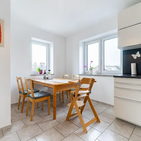 Stadt. Land. See. Λειψία